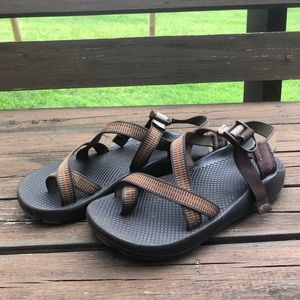 Brown/Orange Chacos men’s 8/women’s 10